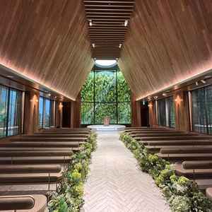 都内最大の大きさのチャペルということもあり、開放感のある素敵な空間でした。