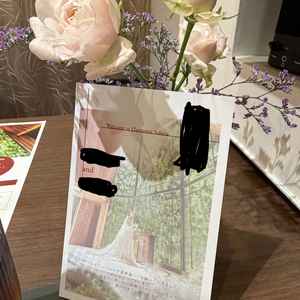 打ち合わせの席に名前と日付入りのカードを置いていただけていました。