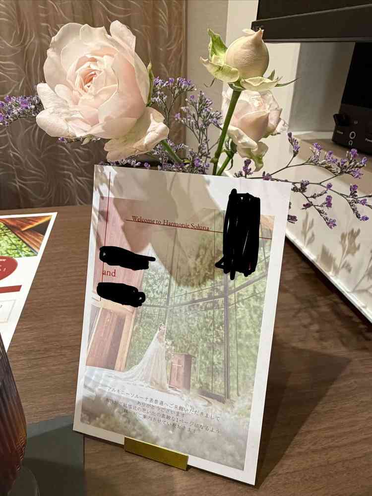 打ち合わせの席に名前と日付入りのカードを置いていただけていました。