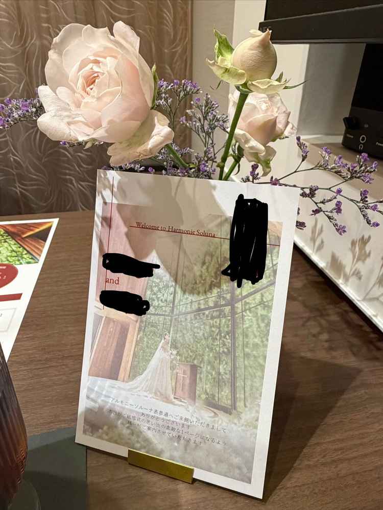 打ち合わせの席に名前と日付入りのカードを置いていただけていました。