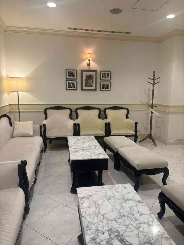 両家の控室。新郎側、新婦側それぞれ分かれており、ゆったりと寛いでもらえそうだと思いました。