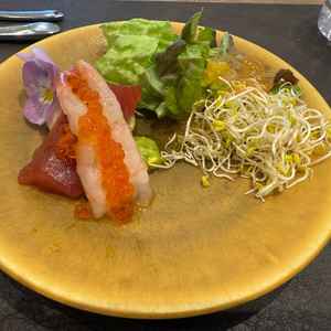 創作寿司で初めて食べたものだった。とても美味しくおすすめできる。