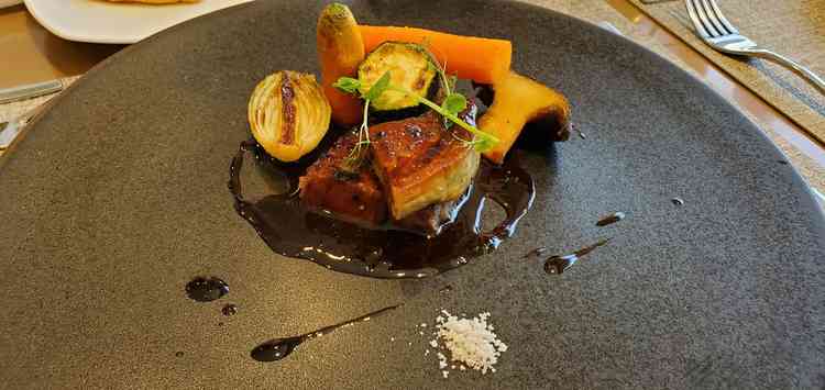 お肉が柔らかくてソースもとても美味しかったです。