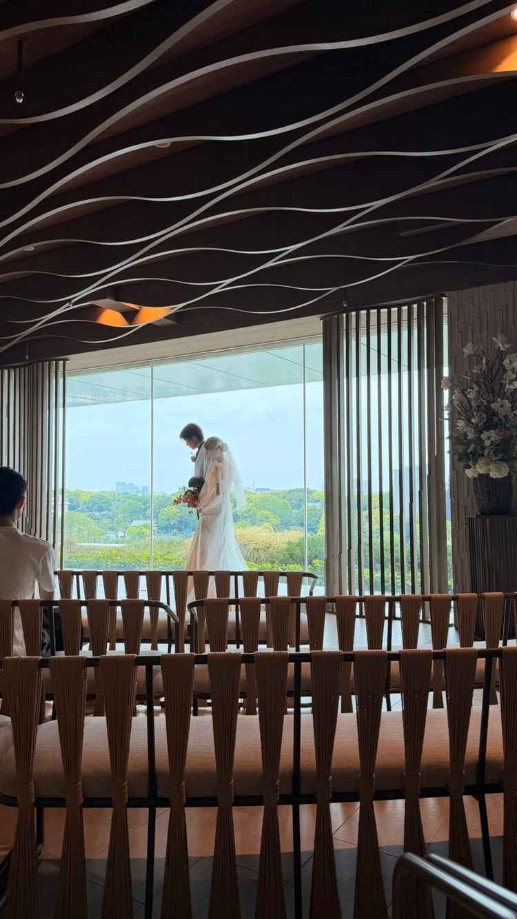 モデルさんを使った模擬結婚式。イメージが湧きやすい。