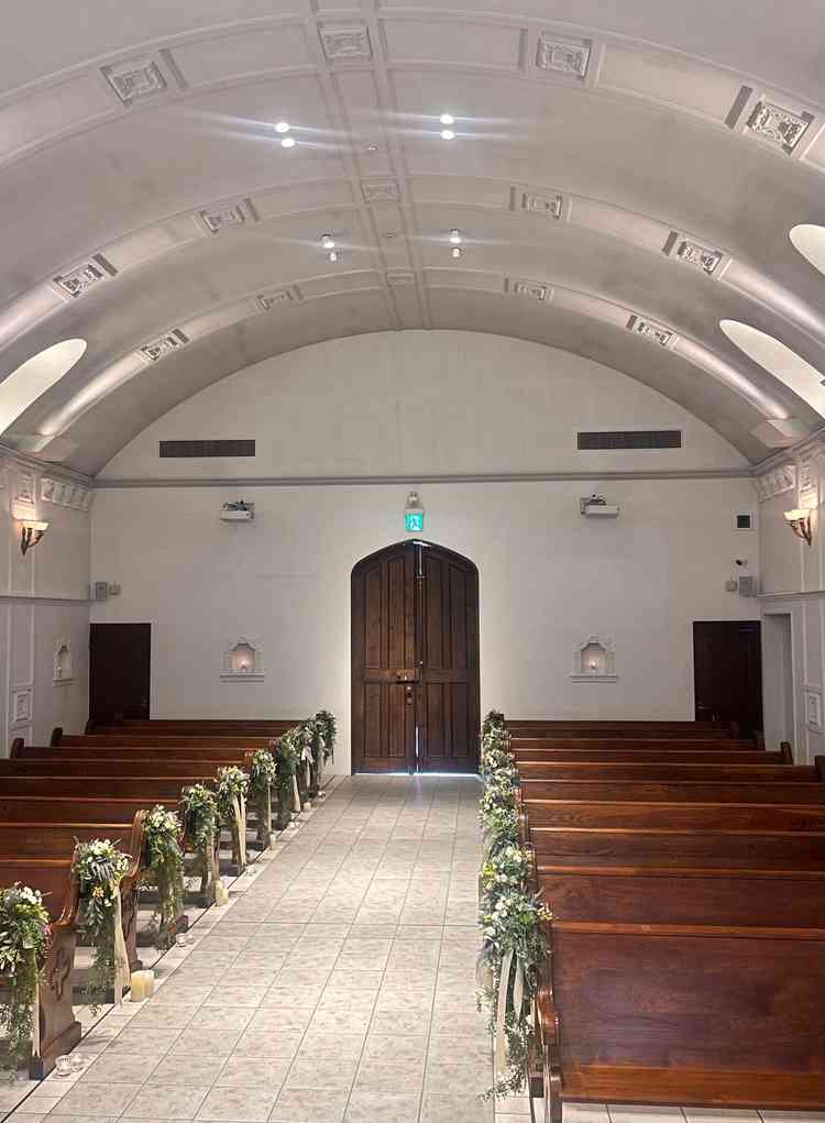 チャペル内（参列者席）