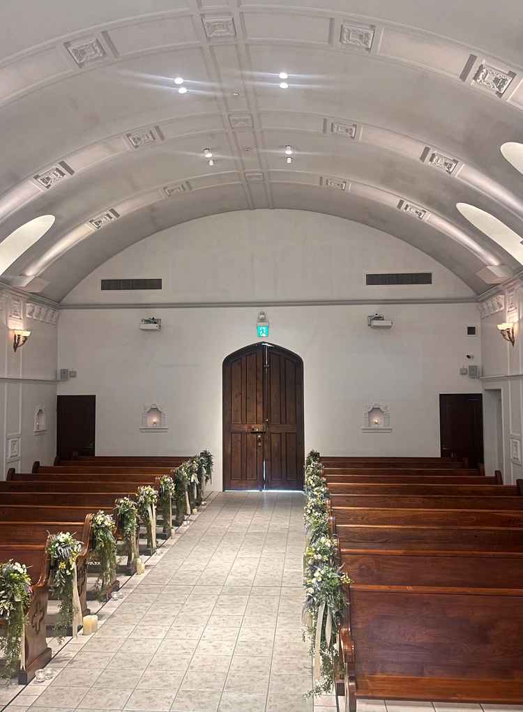 チャペル内（参列者席）