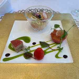 試食会のごはんはフレンチでありながら出汁など和テイストもあり、親しみやすかった。