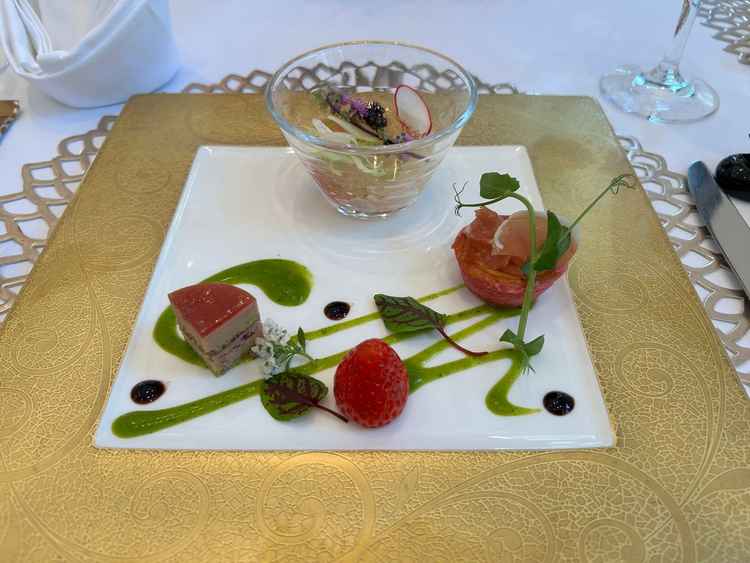 試食会のごはんはフレンチでありながら出汁など和テイストもあり、親しみやすかった。