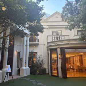 お庭と披露宴会場、意外と広い！