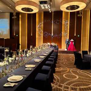 披露宴会場明るいバージョン