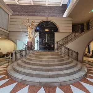 フラワーシャワー等をする階段