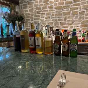 試食会。飲み物にこだわりがあるようで、テイスティングをさせていただきました。