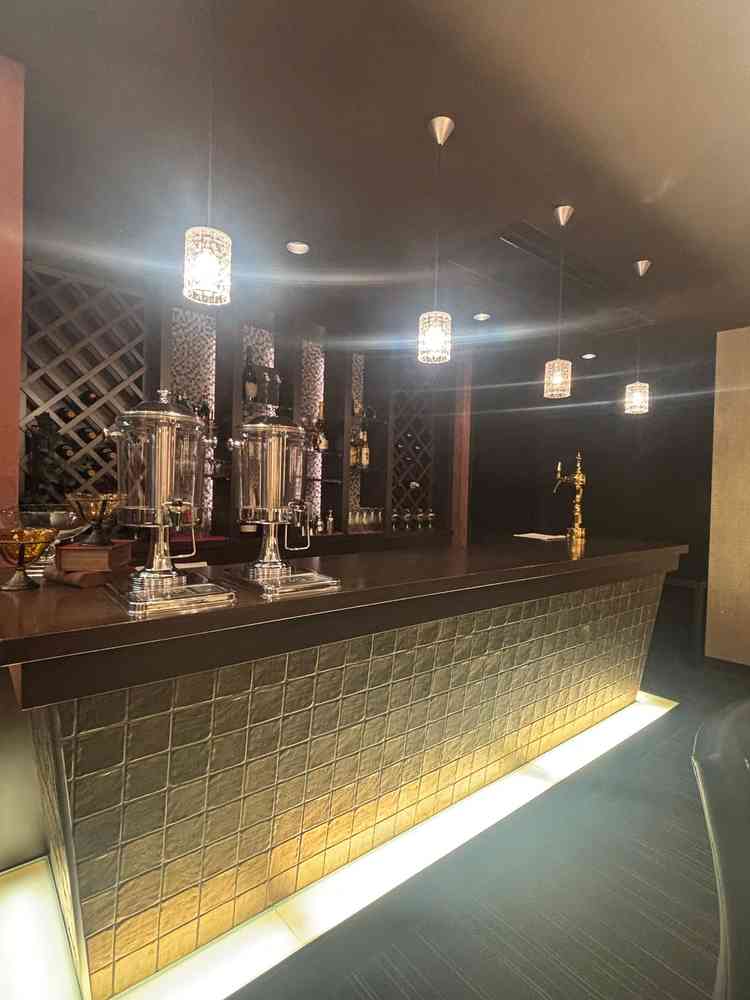 ゲストの待ち合いも実際の披露宴会場を使えるので座って待ってもらえるのが嬉しいと思った。