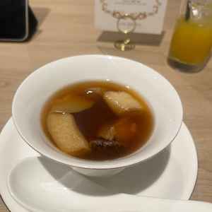 試食で頂いたフカヒレのスープ。熱々で、とても美味しかったです。