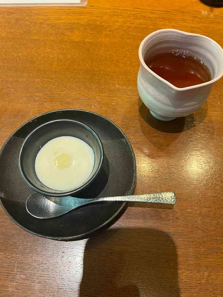 デザートの豆乳杏仁。