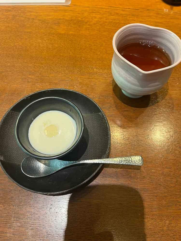 デザートの豆乳杏仁。