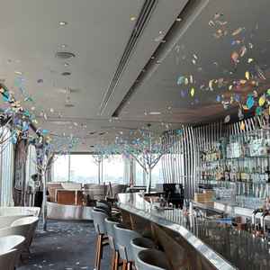 参列者控室（バー）