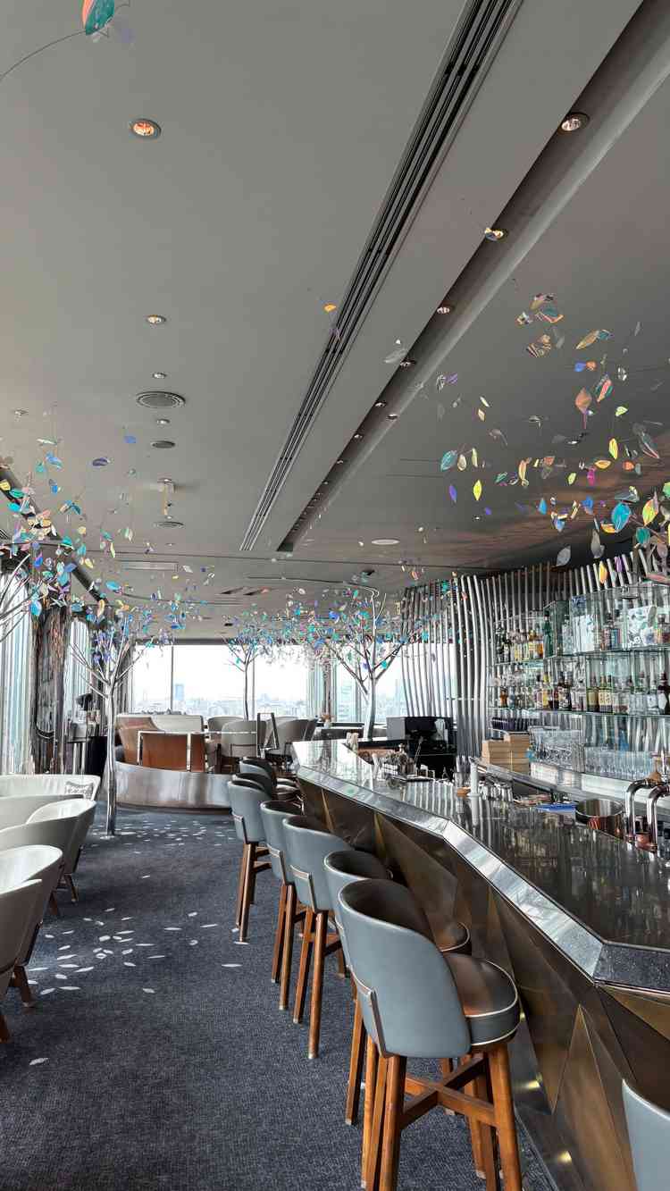 参列者控室（バー）