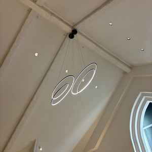 天井には可愛いオブジェがありました