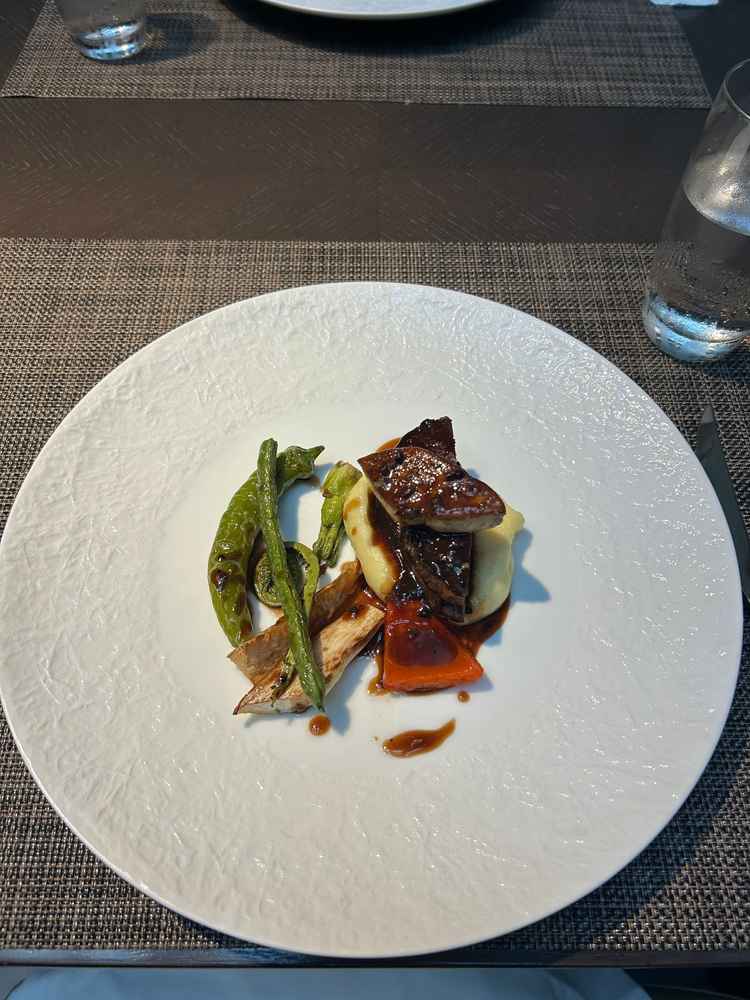試食でいただいたお肉です。付け合せの野菜含めおいしかったです。