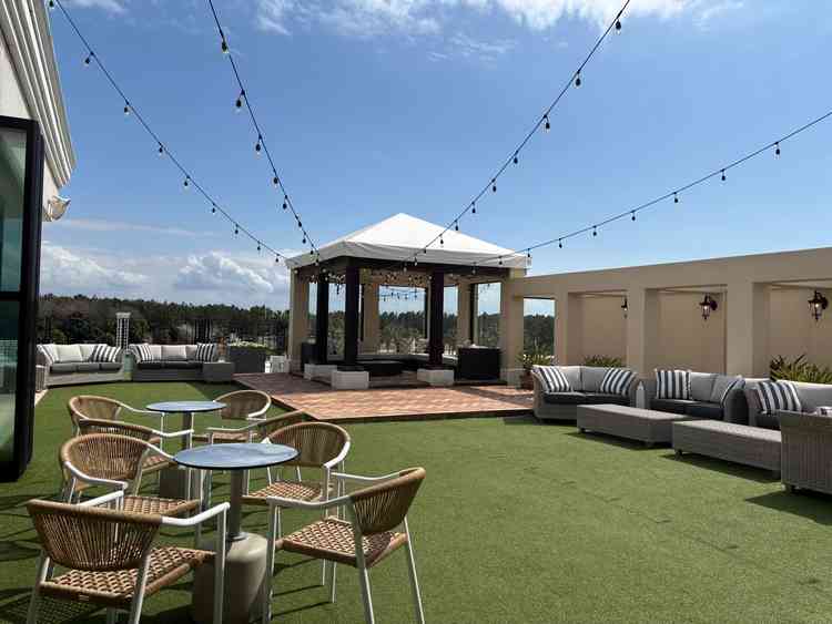 披露宴会場横のガーデン