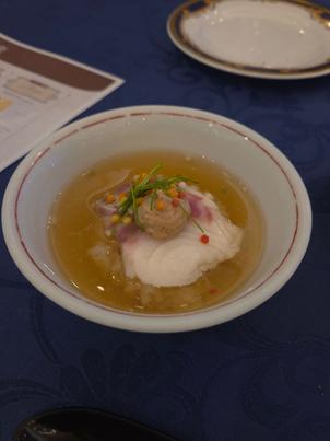 試食の鯛茶漬けの写真。洋食も食べましたが和食も美味しかったです。