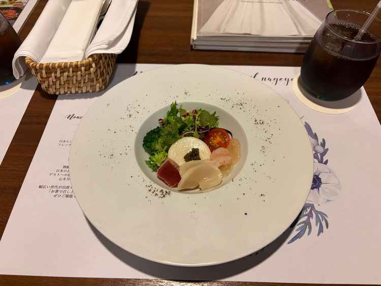 お刺身になります。