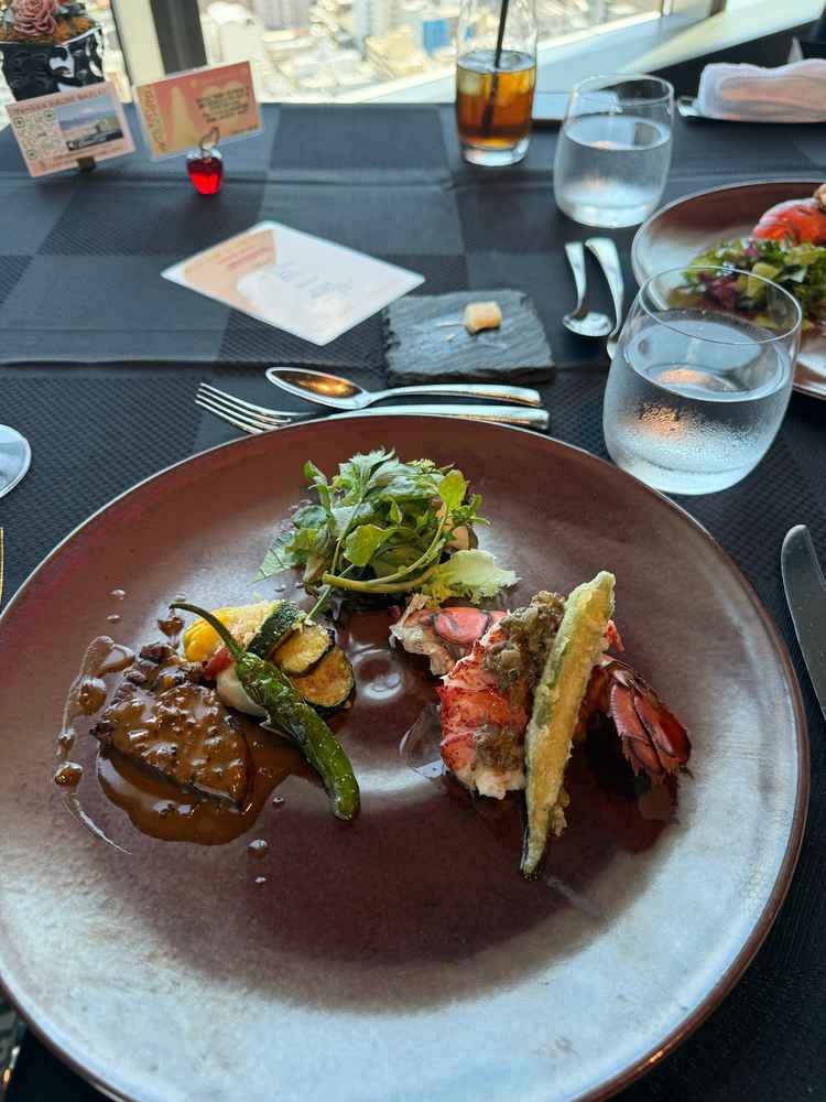 試食会のお料理のメイン。和牛が柔らかくてとてもおいしかったです。