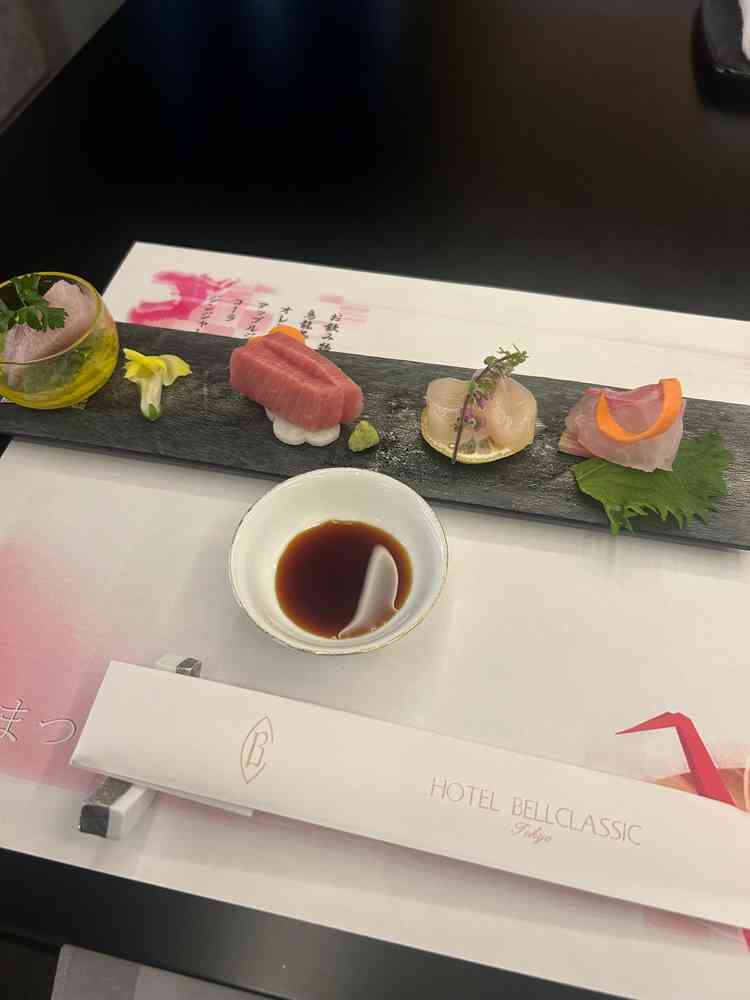 試食のお刺身の写真となります。新鮮でとてもおいしかったです。メニュー構成の参考にもなりました。