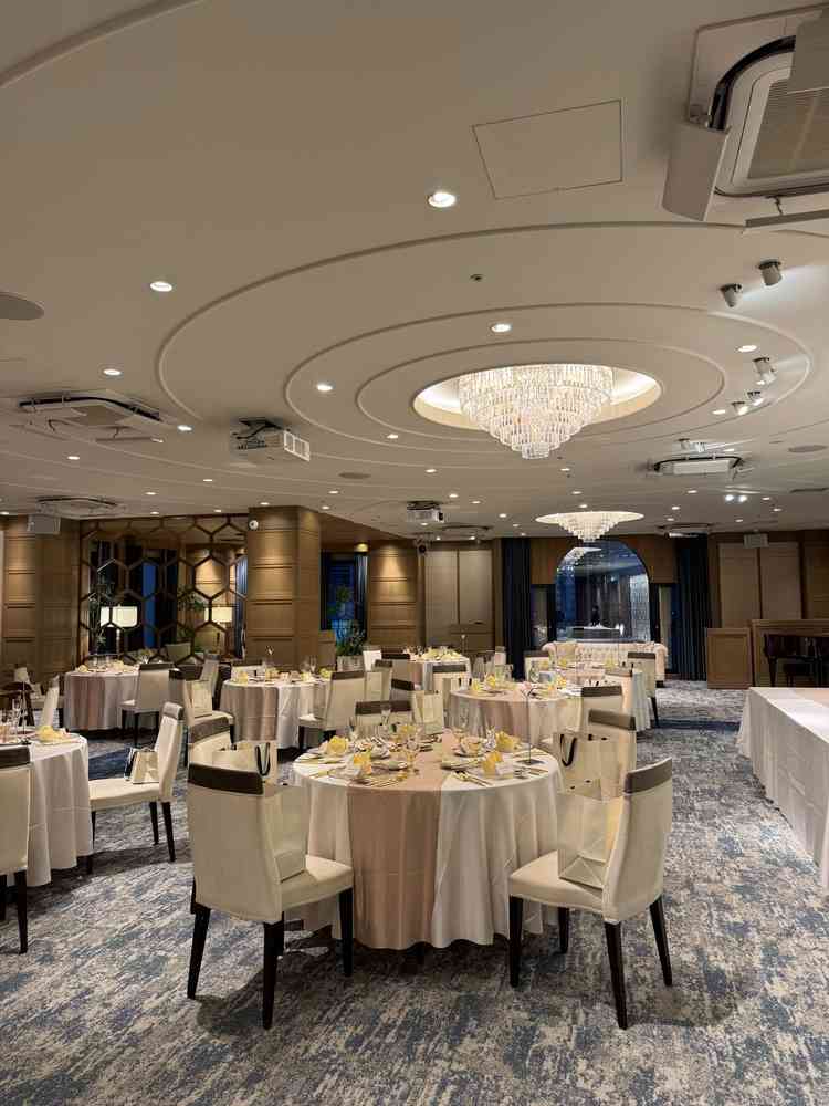 5階披露宴会場の雰囲気