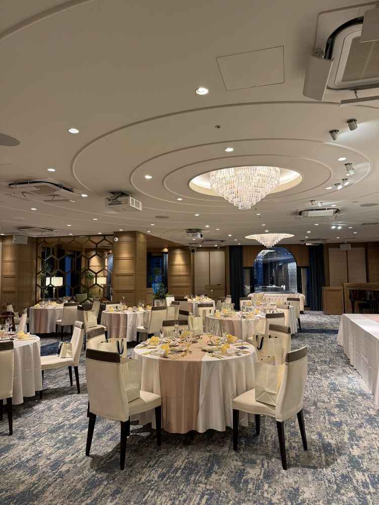 5階披露宴会場の雰囲気