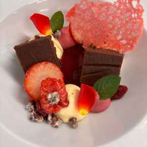 試食のデザートです。味だけでなく、食感まで楽しめるデザートでした。