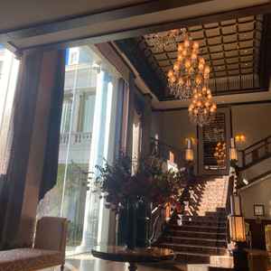 入り口の写真。この日は天気が良く、差し込む光が暖かくてよかった。