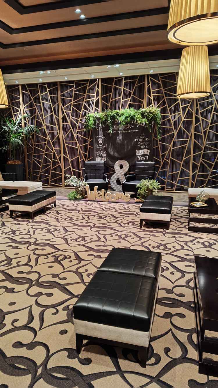 ゲスト控え室の写真。かなり広く雰囲気も良かったです。