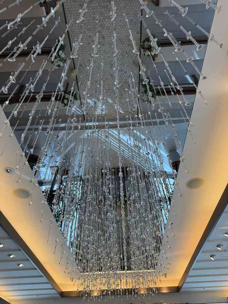 チャペルの上は天の川をイメージしていて、とってもかわいい。晴れてても雨でも可愛いそう。