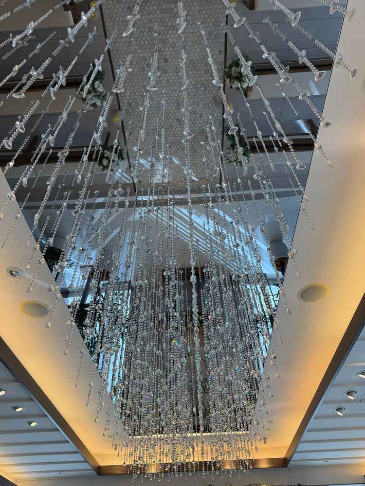 チャペルの上は天の川をイメージしていて、とってもかわいい。晴れてても雨でも可愛いそう。