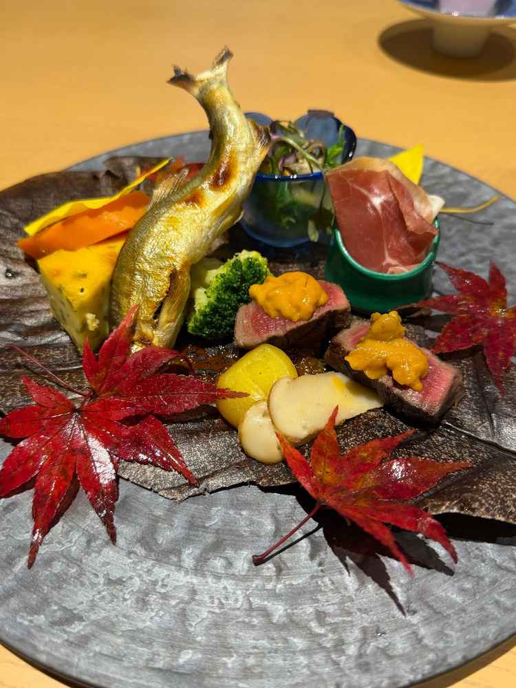 季節を感じる目にも楽しいプレート