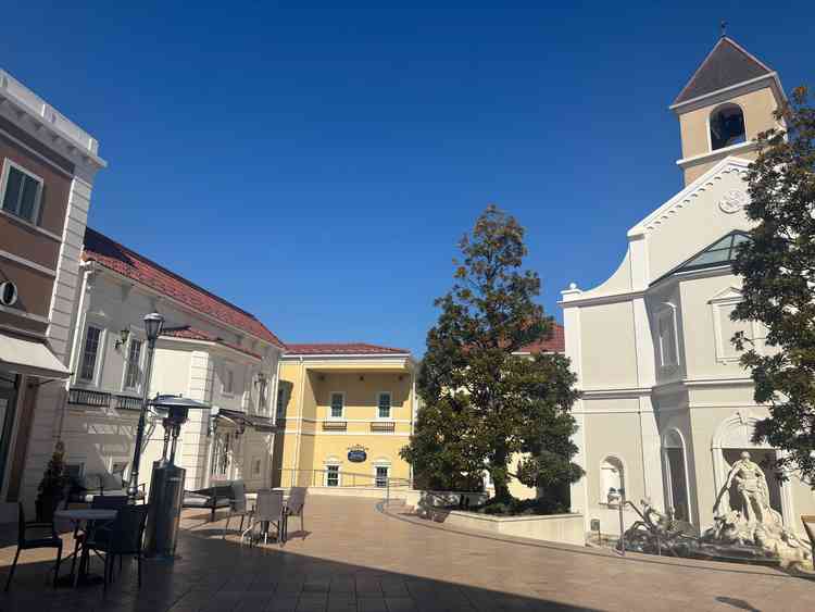 テーマパークのような素敵な外観でした。