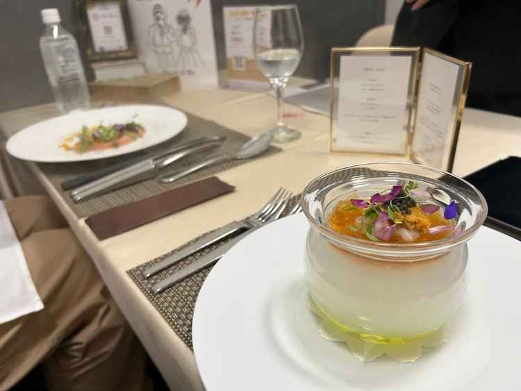 新郎新婦の希望や思い出を取り入れてくれる料理は面白そう。試食も美味しかったです！