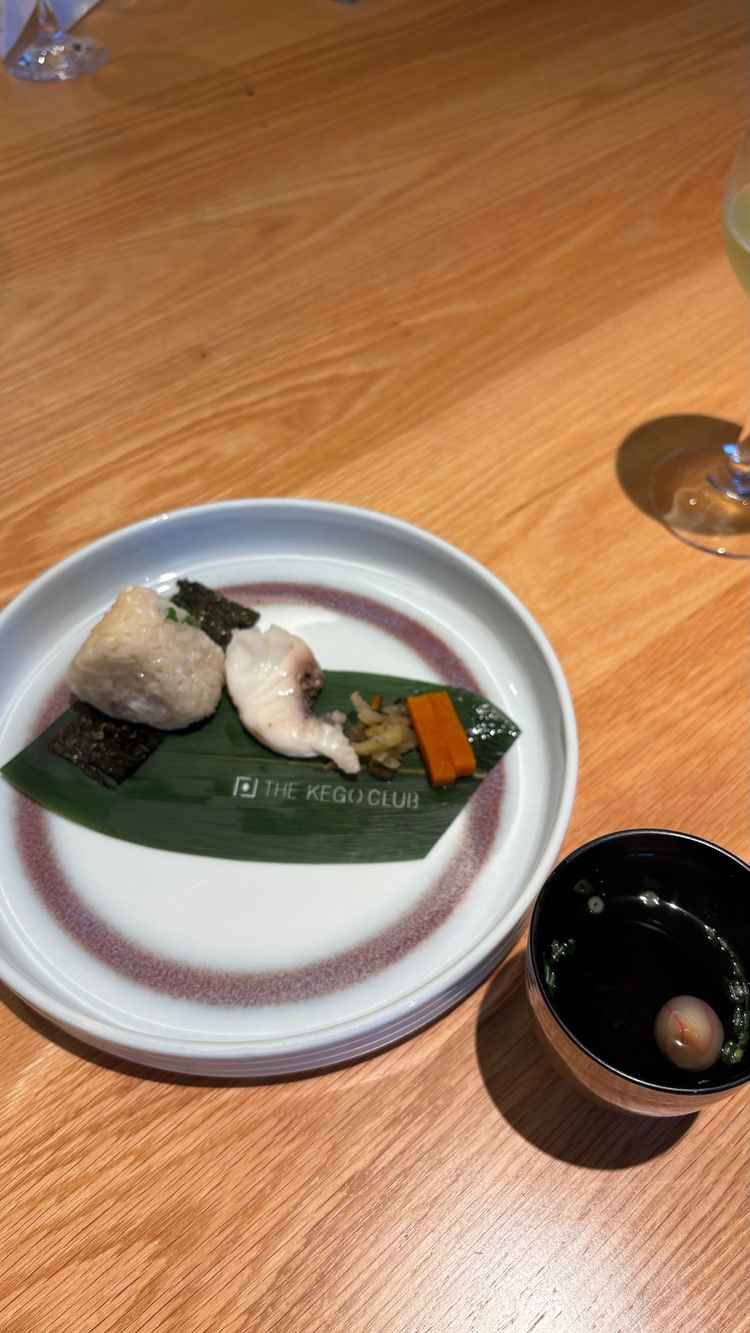 土鍋のごはんが人気だそうです。鯛めしをいただきました。とても美味しかったです。