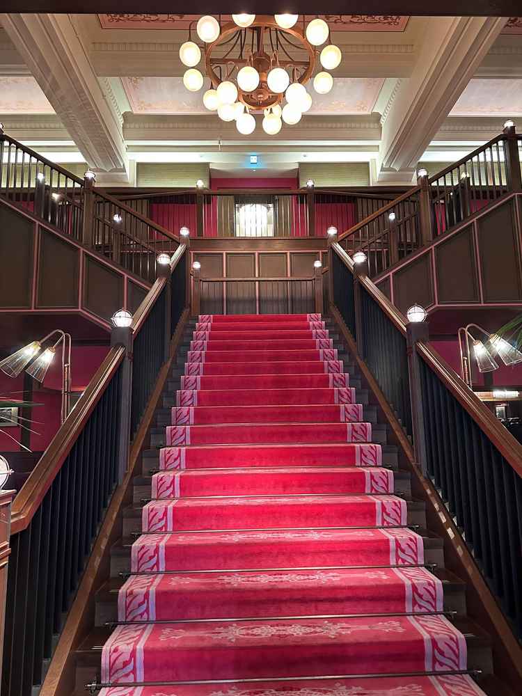 パンフレットにあったメインの階段