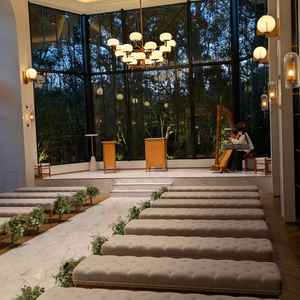 自然が見えるチャペル