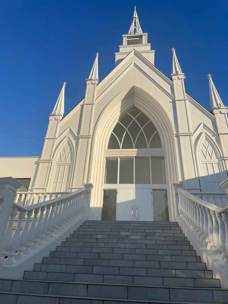 外観がオシャレで素敵な結婚式場でした。写真映え間違いなしです！