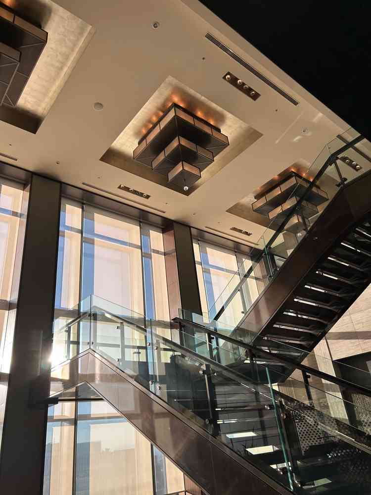 前撮りもできる階段になります。前撮りの写真スポットもたくさんあるようです。