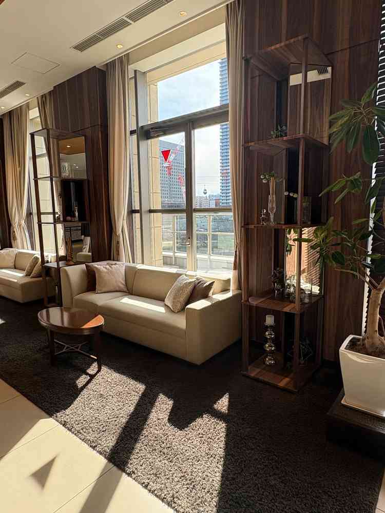 ウェルカムドリンクをいただける場所です。ソファーがあるのは、有り難いです。