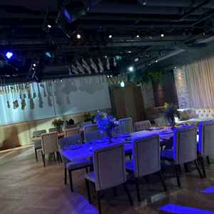 披露宴会場でライトでの演出をやっていただけたので、イメージが湧きました。