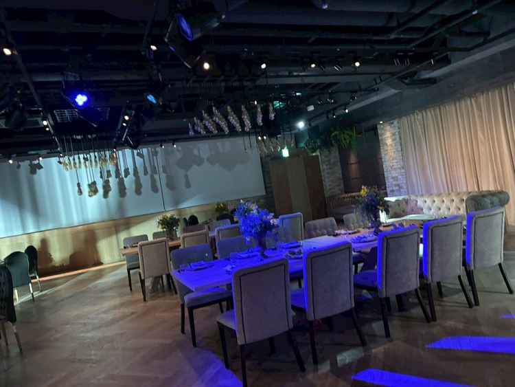 披露宴会場でライトでの演出をやっていただけたので、イメージが湧きました。