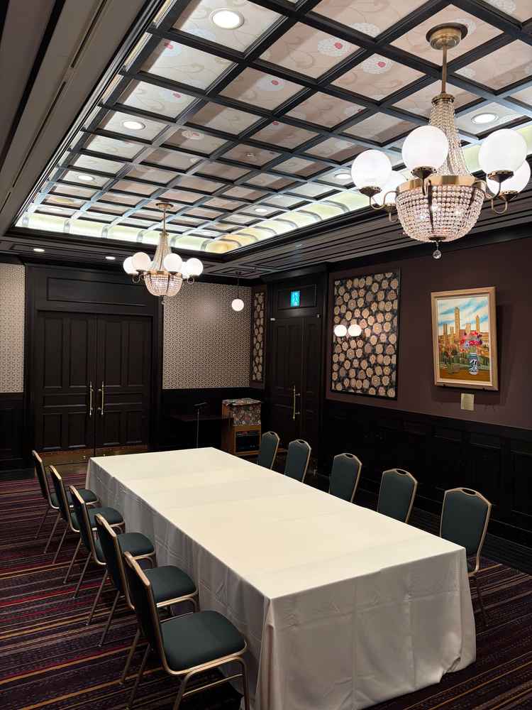 家族ウェディングを挙げる際にちょうど良いサイズだと思いました。