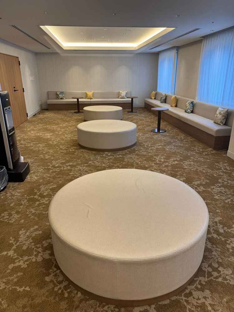 控え室も広くゆったりできる場所でした