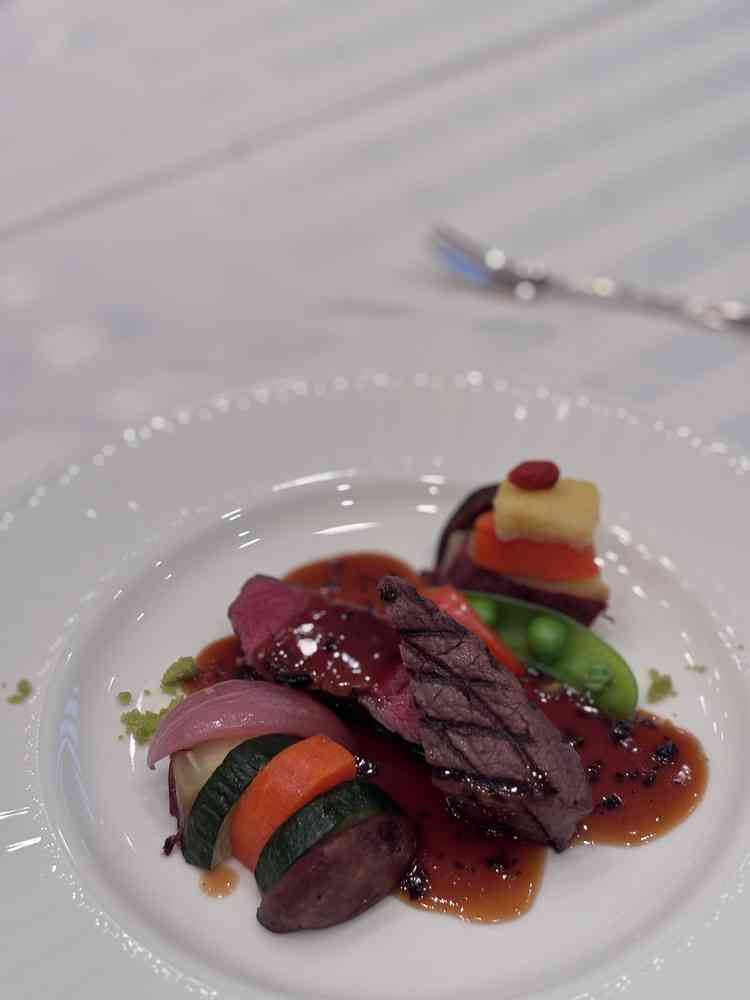 メインのお料理も、リゾットも納得の美味しさでした。